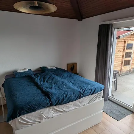 Young Backpackers Homestay-3
